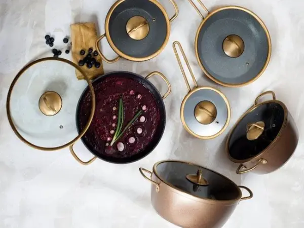 راهنمای خرید سرویس قابلمه؛ کدام جنس برای شما بهتر است؟ 